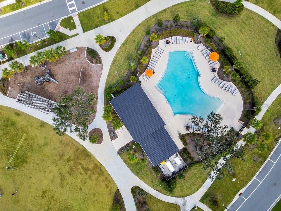 For Sale: $660,000 (4 beds, 3 baths, 2438 Square Feet)