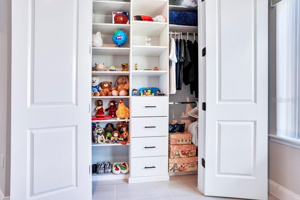 For Sale: $660,000 (4 beds, 3 baths, 2438 Square Feet)