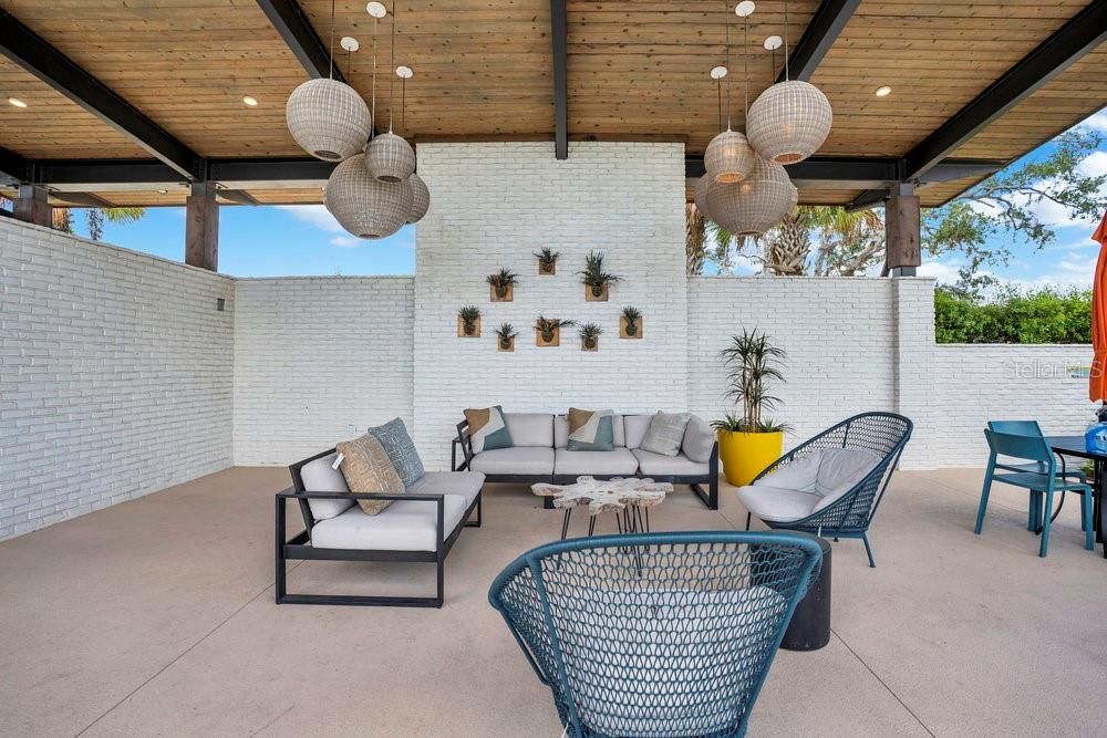 For Sale: $660,000 (4 beds, 3 baths, 2438 Square Feet)