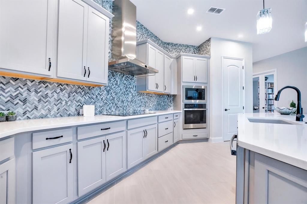 For Sale: $660,000 (4 beds, 3 baths, 2438 Square Feet)