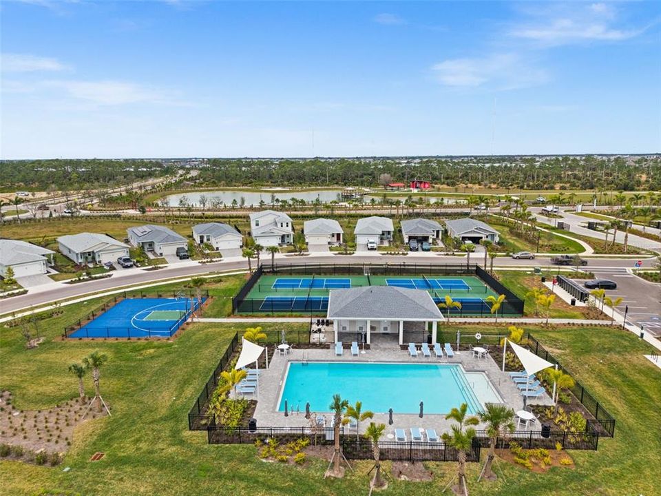 For Sale: $355,000 (4 beds, 2 baths, 1708 Square Feet)