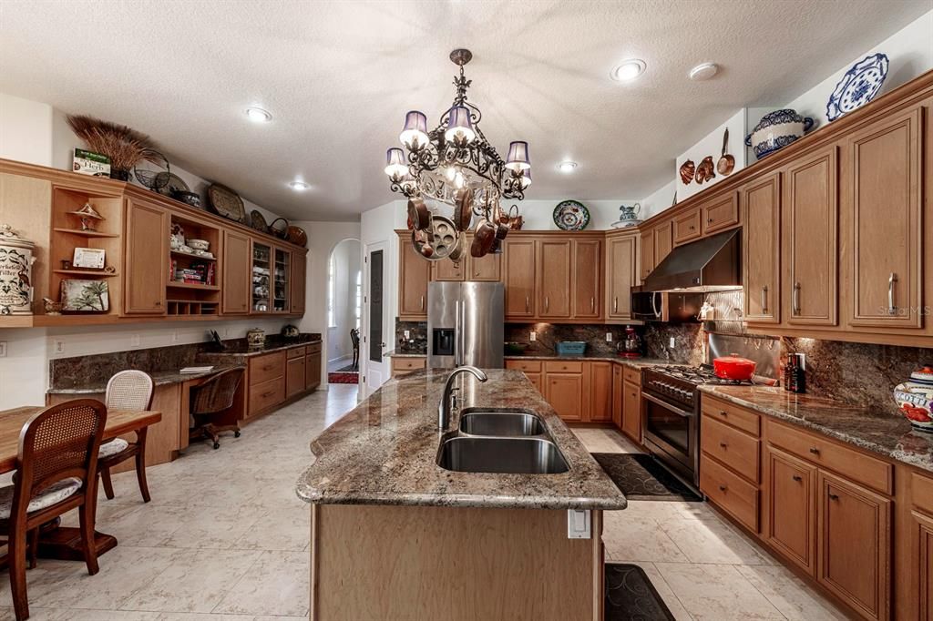 На продажу: $849,000 (4 спален, 3 ванн, 2922 Квадратных фут)