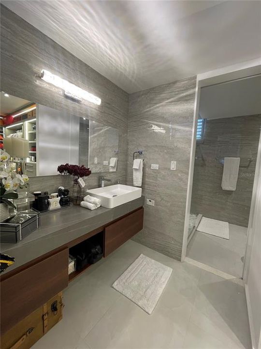 В аренду: $2,800 (3 спален, 2 ванн, 1250 Квадратных фут)