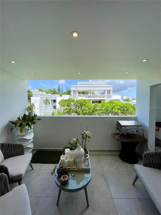 В аренду: $2,800 (3 спален, 2 ванн, 1250 Квадратных фут)