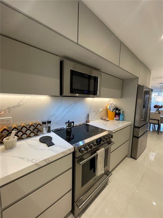 В аренду: $2,800 (3 спален, 2 ванн, 1250 Квадратных фут)