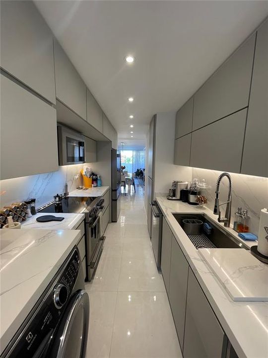 В аренду: $2,800 (3 спален, 2 ванн, 1250 Квадратных фут)