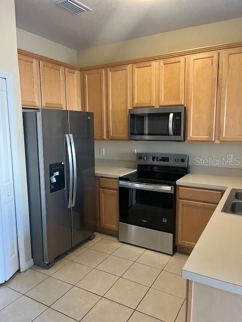 待售: $249,900 (3 贝兹, 2 浴室, 1867 平方英尺)