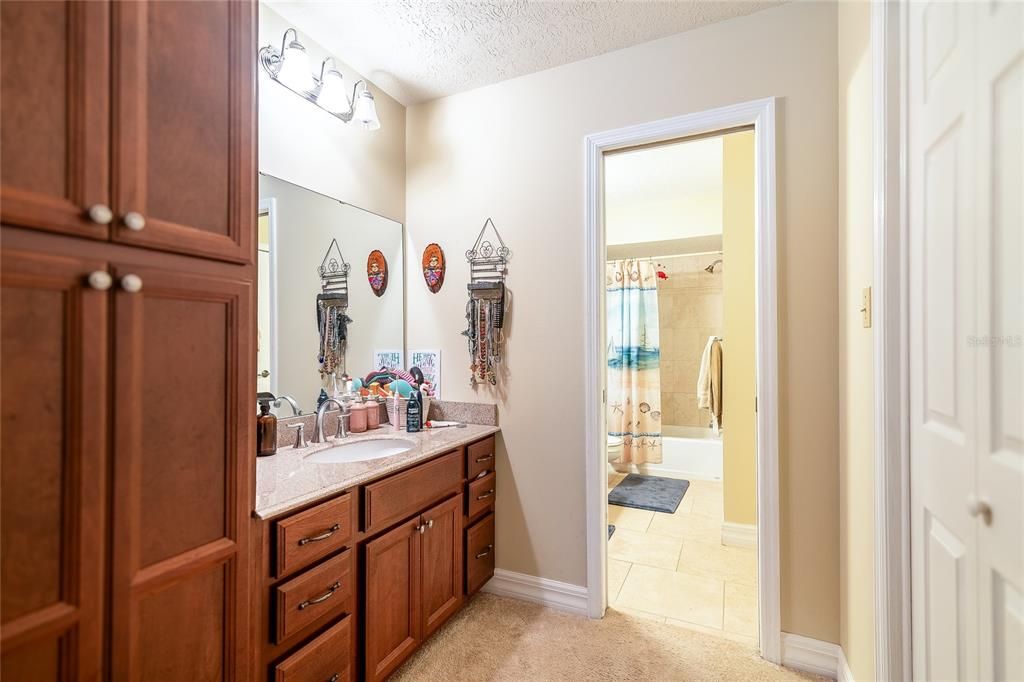 В аренду: $3,500 (5 спален, 2 ванн, 2544 Квадратных фут)