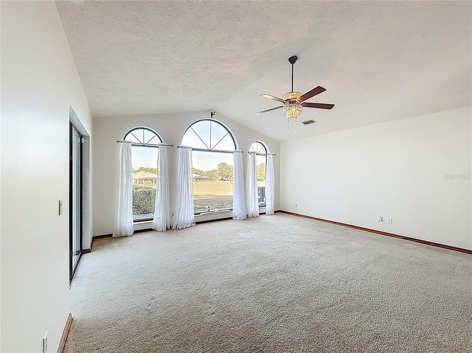 待售: $369,000 (3 贝兹, 2 浴室, 1916 平方英尺)