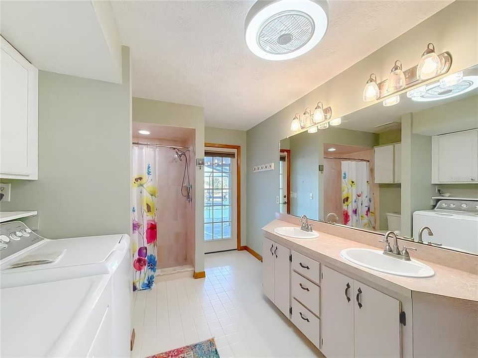 待售: $369,000 (3 贝兹, 2 浴室, 1916 平方英尺)