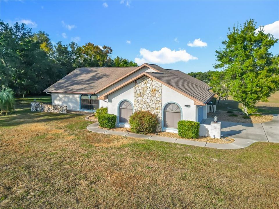 待售: $369,000 (3 贝兹, 2 浴室, 1916 平方英尺)