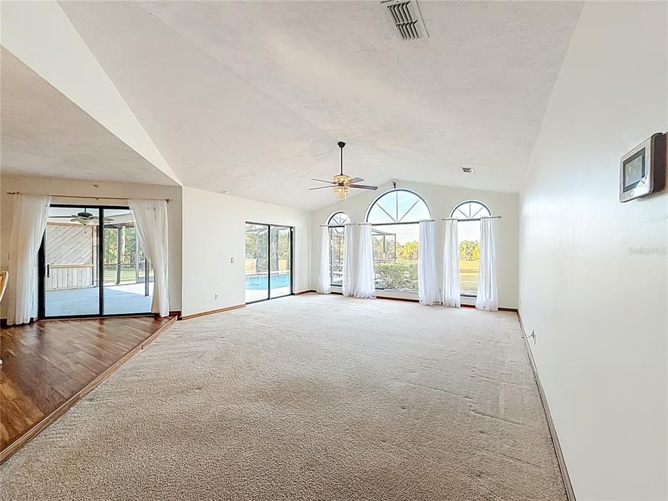 待售: $369,000 (3 贝兹, 2 浴室, 1916 平方英尺)