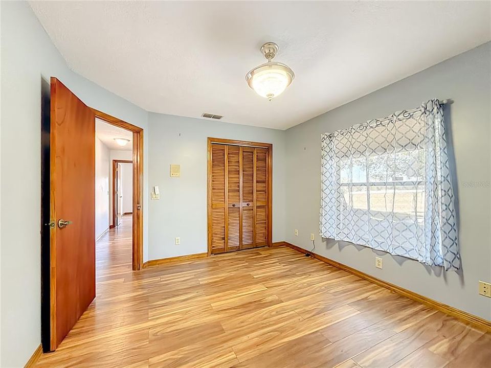 待售: $369,000 (3 贝兹, 2 浴室, 1916 平方英尺)