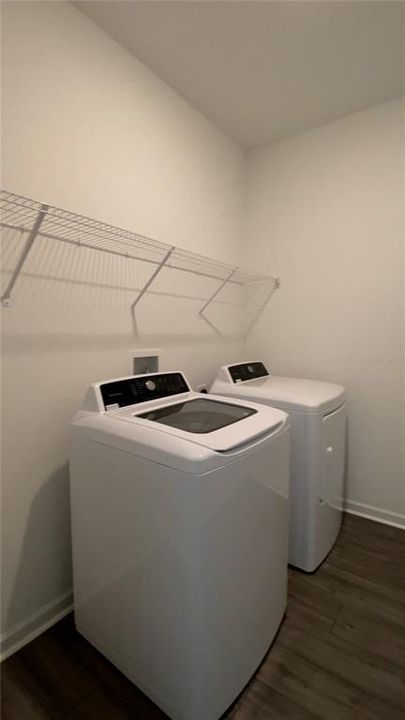 For Sale: $350,000 (3 beds, 2 baths, 1776 Square Feet)