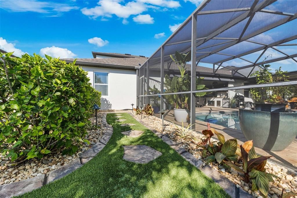 Active With Contract: $749,000 (5 beds, 4 baths, 3157 Square Feet)