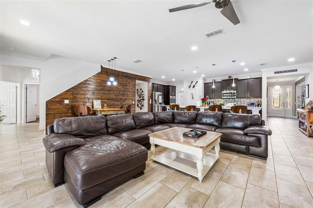 Active With Contract: $749,000 (5 beds, 4 baths, 3157 Square Feet)