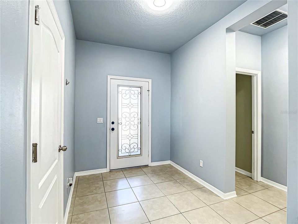 For Rent: $2,500 (3 beds, 2 baths, 1859 Square Feet)