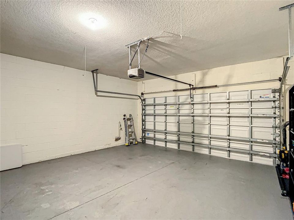 For Rent: $2,500 (3 beds, 2 baths, 1859 Square Feet)