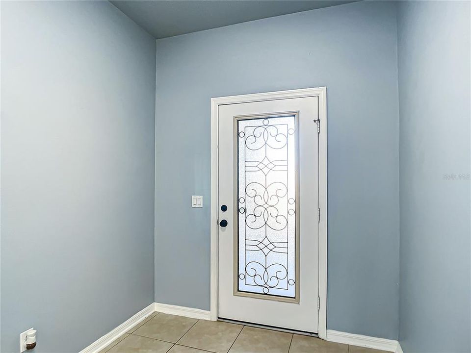 For Rent: $2,500 (3 beds, 2 baths, 1859 Square Feet)