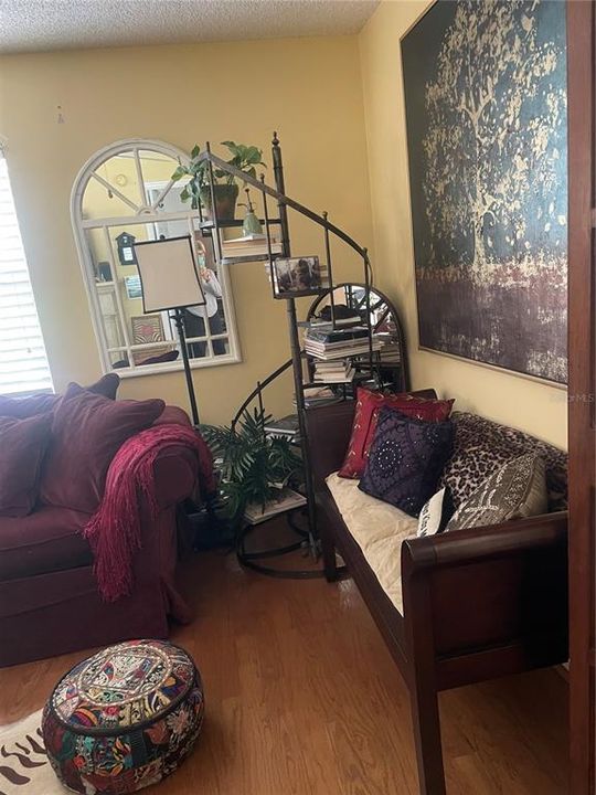 For Sale: $330,000 (2 beds, 2 baths, 1268 Square Feet)