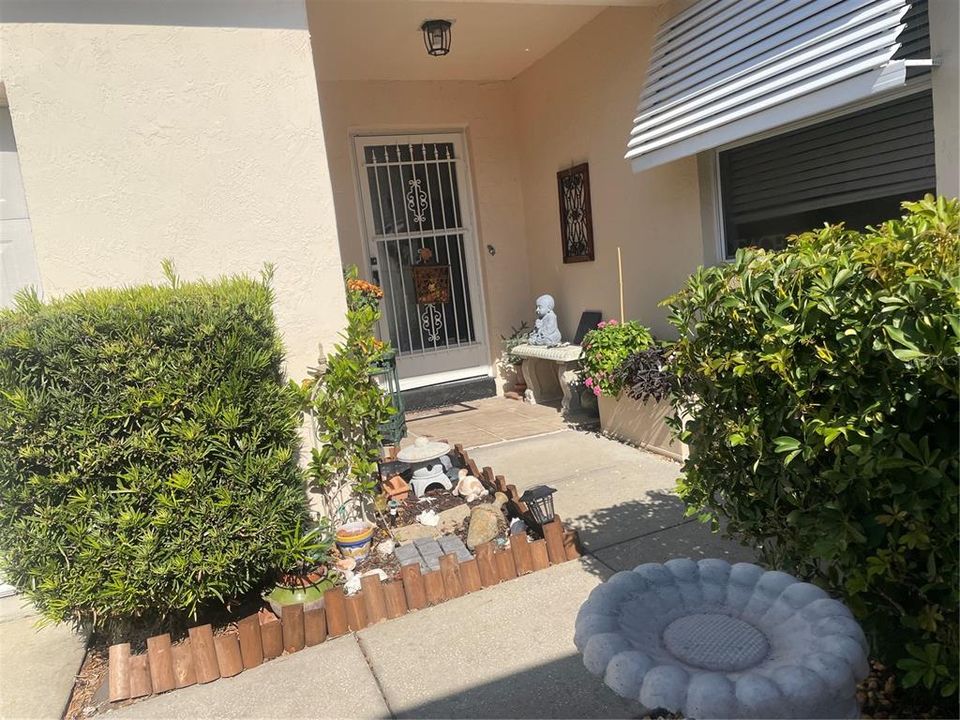 For Sale: $330,000 (2 beds, 2 baths, 1268 Square Feet)