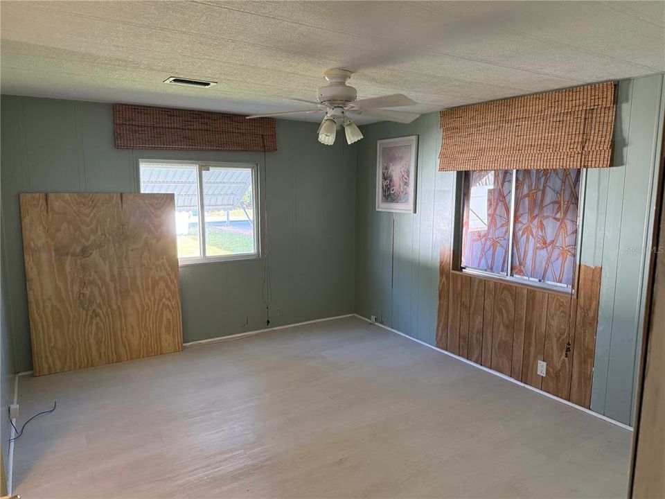 For Sale: $26,000 (2 beds, 2 baths, 1587 Square Feet)