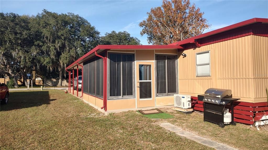 待售: $155,000 (2 贝兹, 1 浴室, 859 平方英尺)