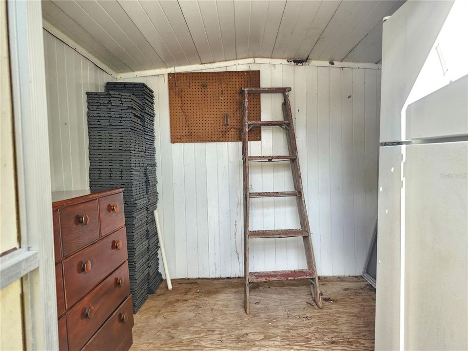 待售: $155,000 (2 贝兹, 1 浴室, 859 平方英尺)