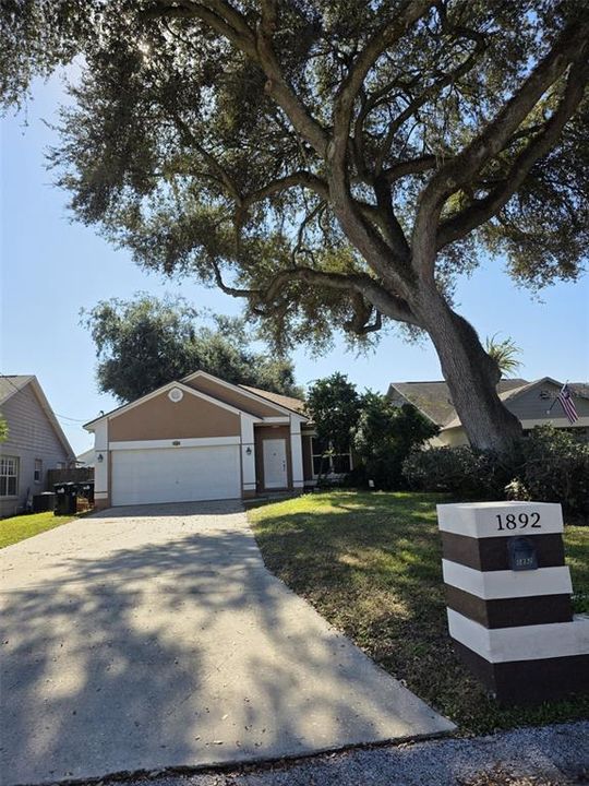 На продажу: $549,000 (3 спален, 2 ванн, 1690 Квадратных фут)