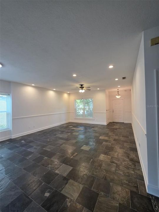 На продажу: $549,000 (3 спален, 2 ванн, 1690 Квадратных фут)