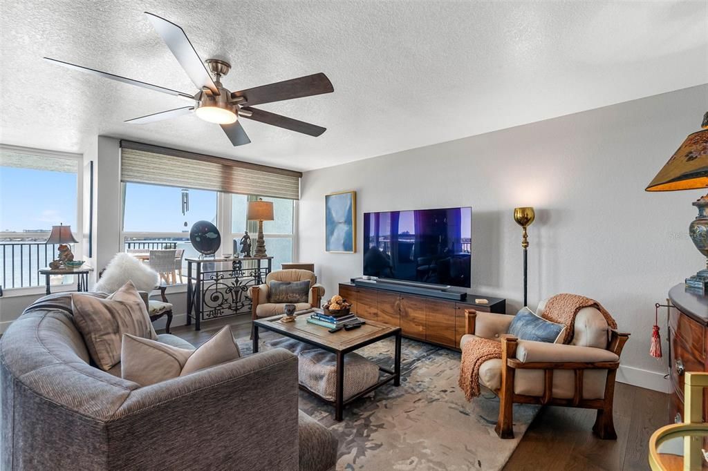 For Sale: $670,000 (3 beds, 2 baths, 1310 Square Feet)