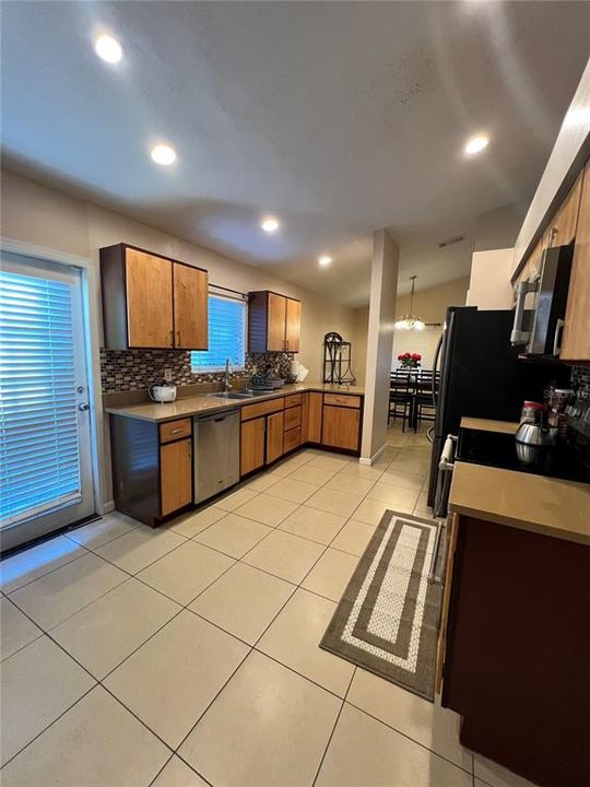 For Sale: $384,000 (3 beds, 2 baths, 1816 Square Feet)