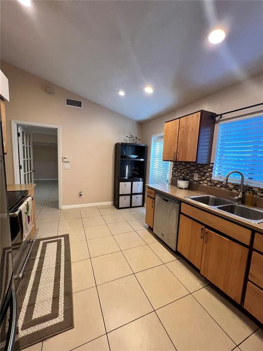 For Sale: $384,000 (3 beds, 2 baths, 1816 Square Feet)