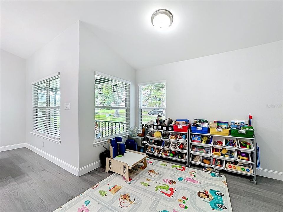 待售: $445,000 (3 贝兹, 2 浴室, 1627 平方英尺)