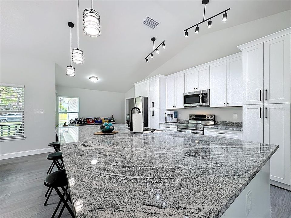 待售: $445,000 (3 贝兹, 2 浴室, 1627 平方英尺)