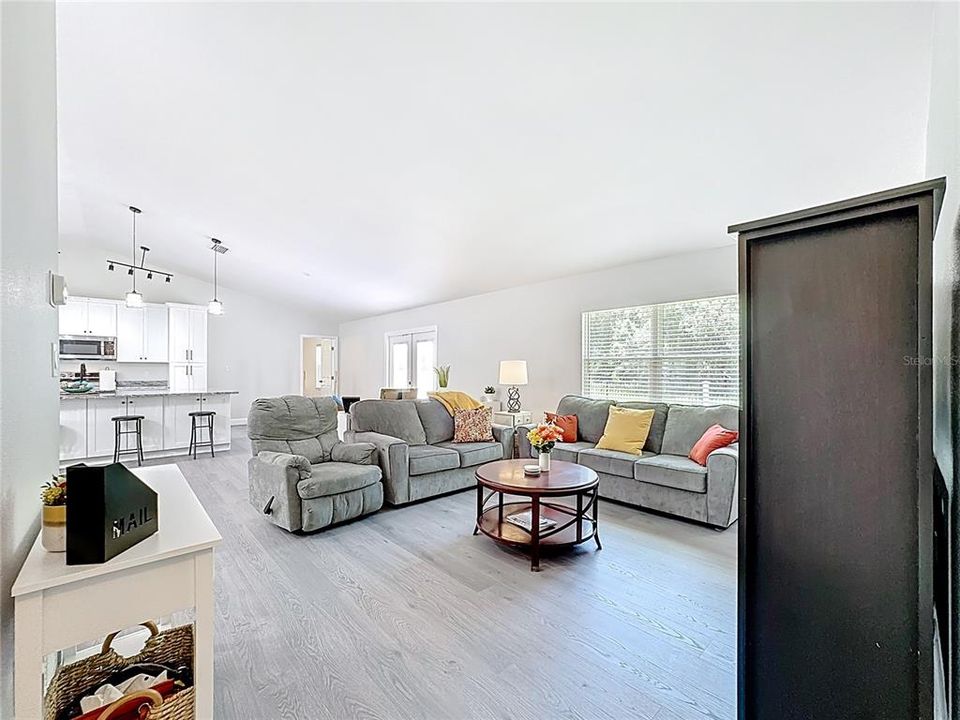 待售: $445,000 (3 贝兹, 2 浴室, 1627 平方英尺)