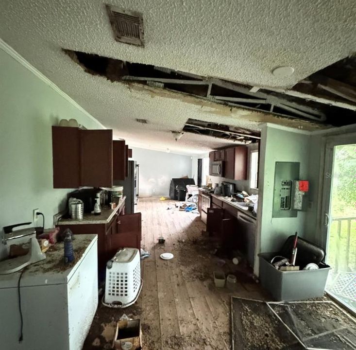 For Sale: $215,000 (5 beds, 2 baths, 2356 Square Feet)