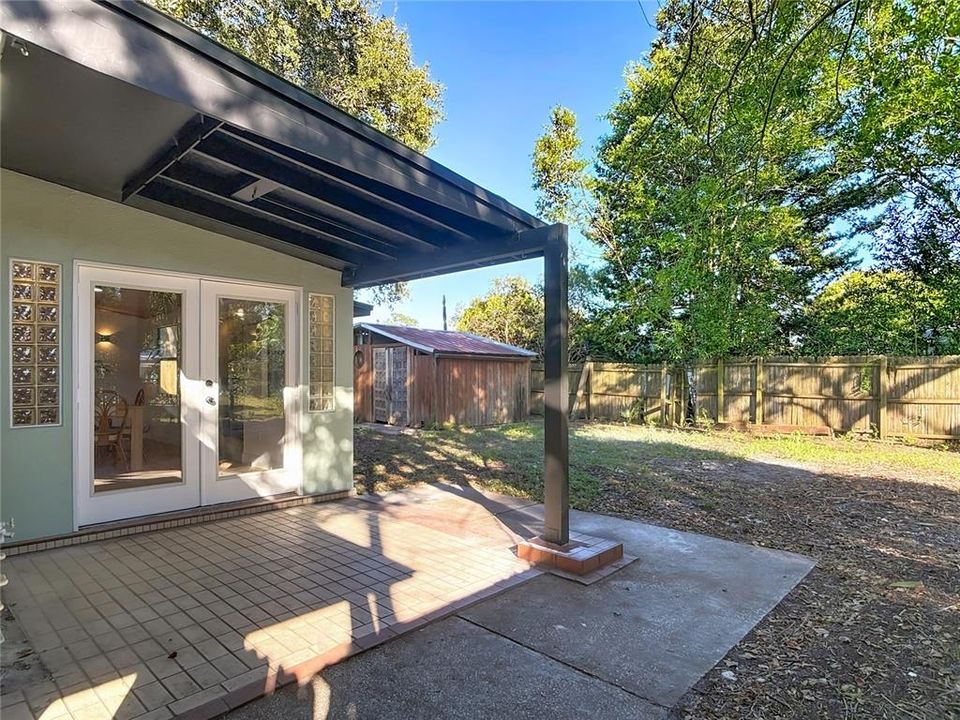 Под контрактом: $247,500 (2 спален, 2 ванн, 1141 Квадратных фут)