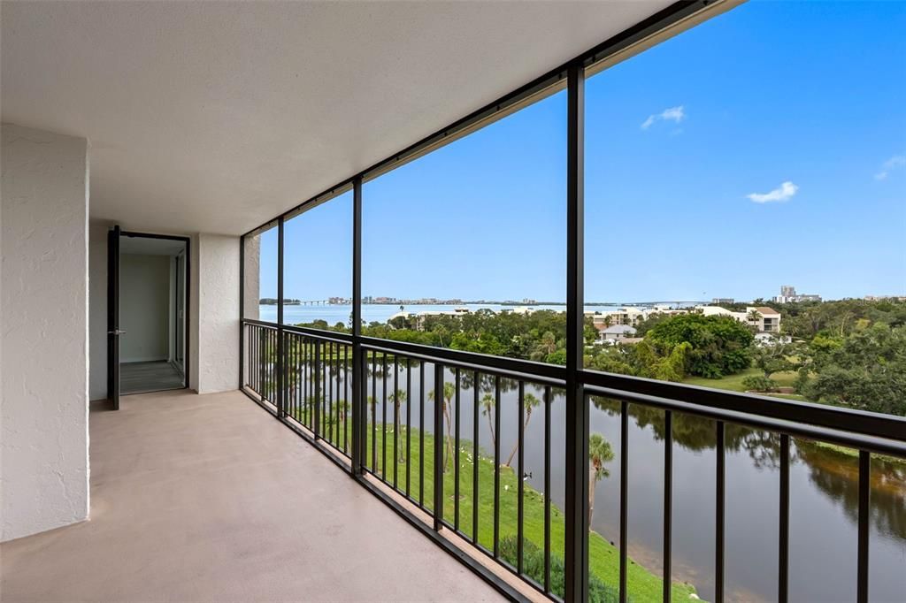 For Sale: $395,000 (2 beds, 2 baths, 1385 Square Feet)