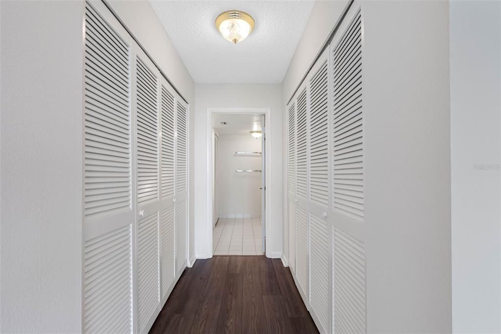 For Sale: $395,000 (2 beds, 2 baths, 1385 Square Feet)