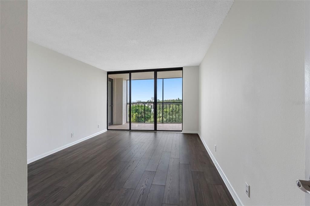 For Sale: $395,000 (2 beds, 2 baths, 1385 Square Feet)