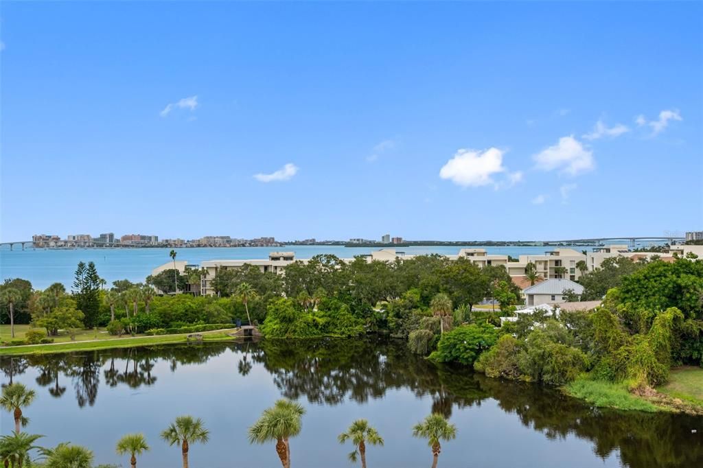 For Sale: $395,000 (2 beds, 2 baths, 1385 Square Feet)