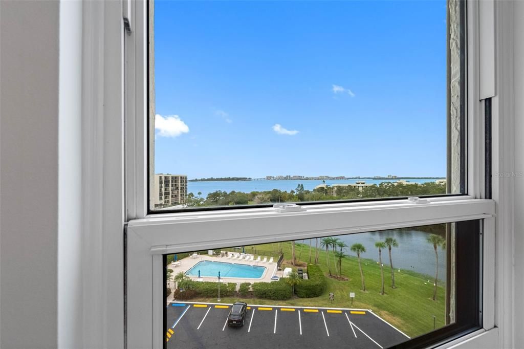 For Sale: $395,000 (2 beds, 2 baths, 1385 Square Feet)