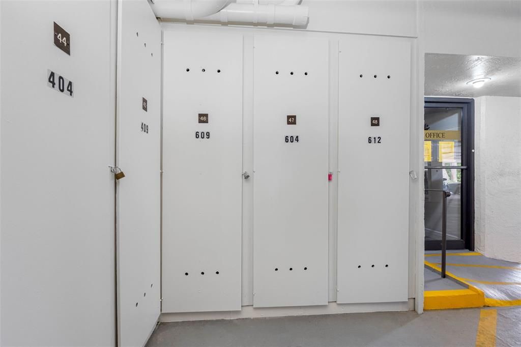 For Sale: $395,000 (2 beds, 2 baths, 1385 Square Feet)