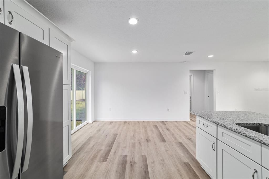 En Venta: $229,900 (3 camas, 2 baños, 1287 Pies cuadrados)