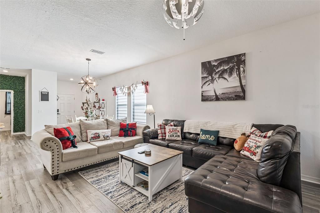 На продажу: $360,000 (3 спален, 2 ванн, 1556 Квадратных фут)