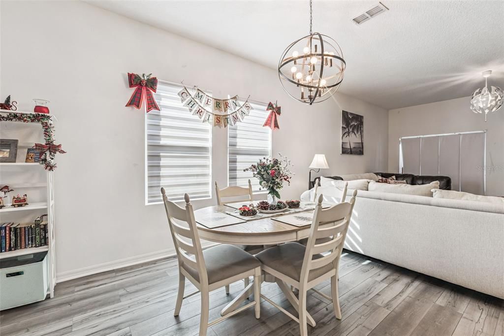 На продажу: $360,000 (3 спален, 2 ванн, 1556 Квадратных фут)