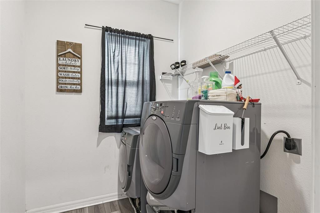 На продажу: $360,000 (3 спален, 2 ванн, 1556 Квадратных фут)