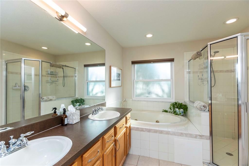 待售: $625,000 (4 贝兹, 4 浴室, 2976 平方英尺)