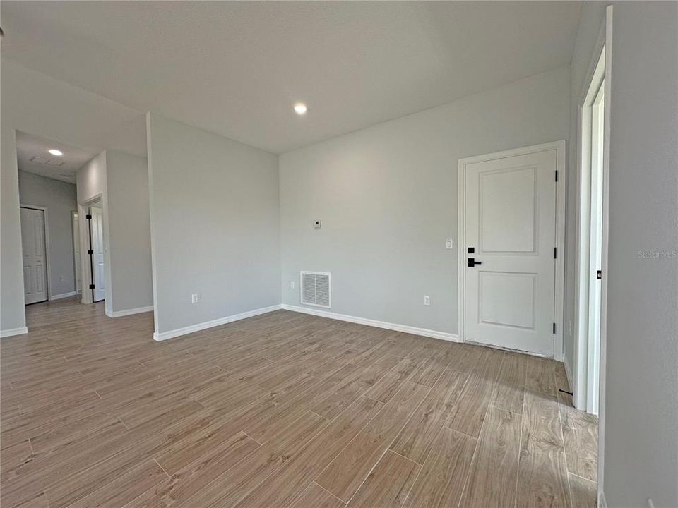 For Sale: $385,000 (4 beds, 2 baths, 1744 Square Feet)